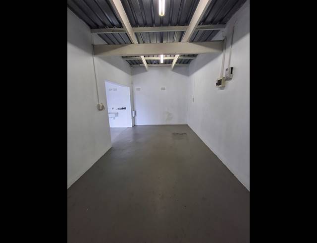 40M² WORKSHOP TO LET IN GONUBIE